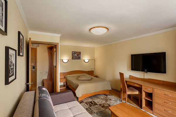 Отель Чехов. Апартаменты #4 Сухаревская (Докучаев пер.2). Москва.